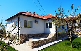 Къща за Гости Изгрев